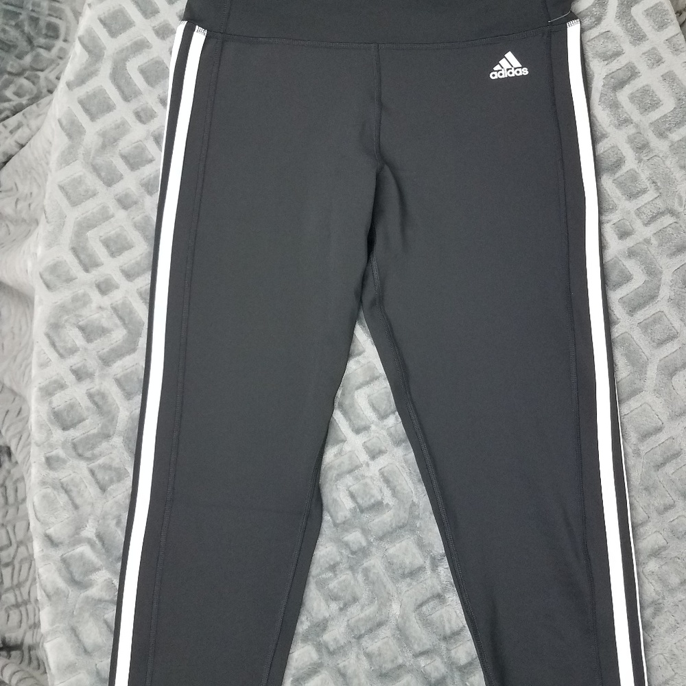 Adidas Classic Black/White Capri